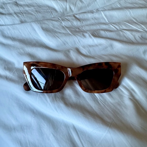 Free peoplee Juliet winged sunglasses - Picture 2 of 2